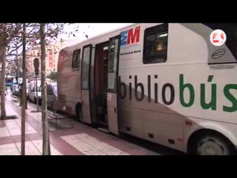 El servicio gratuito del bibliobús cumple 25 años acercando la lectura a los madrileños
