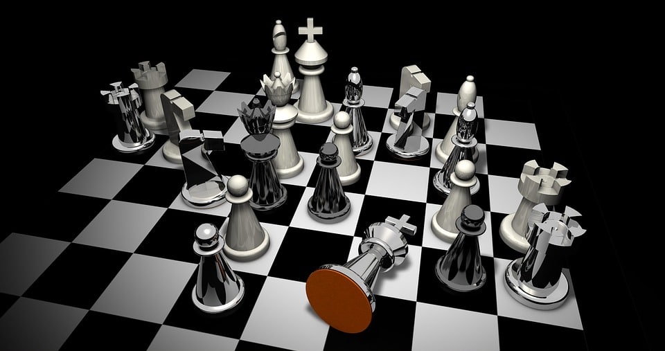 Jugar al ajedrez